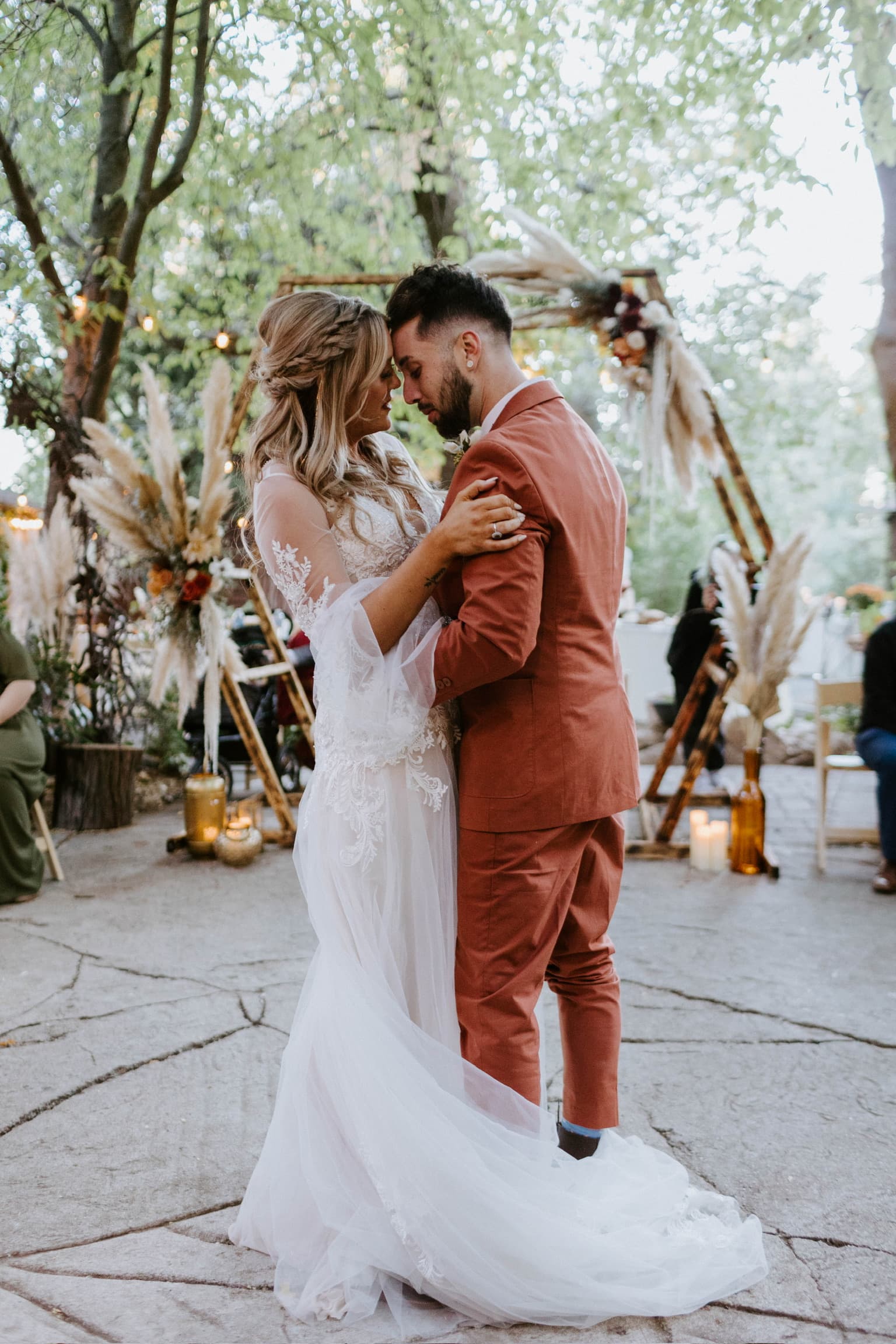 A couple photographed at Willow Woods Park — photograph 14