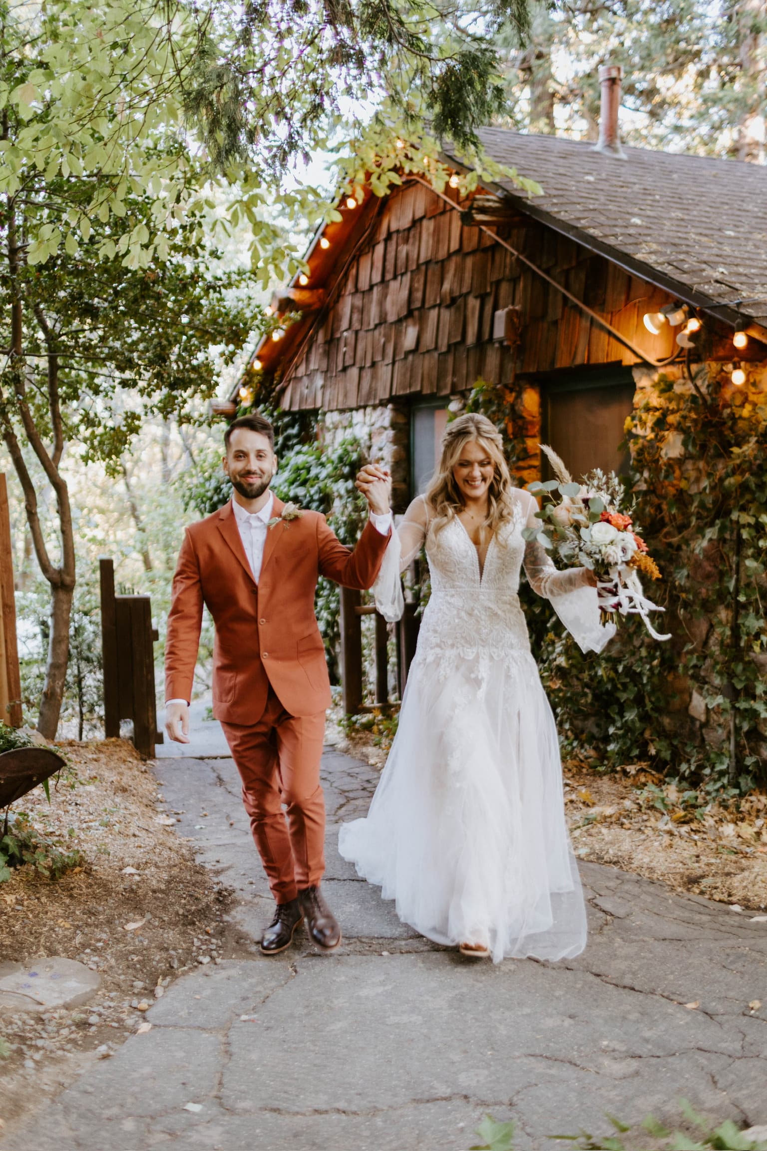 A couple photographed at Willow Woods Park — photograph 15
