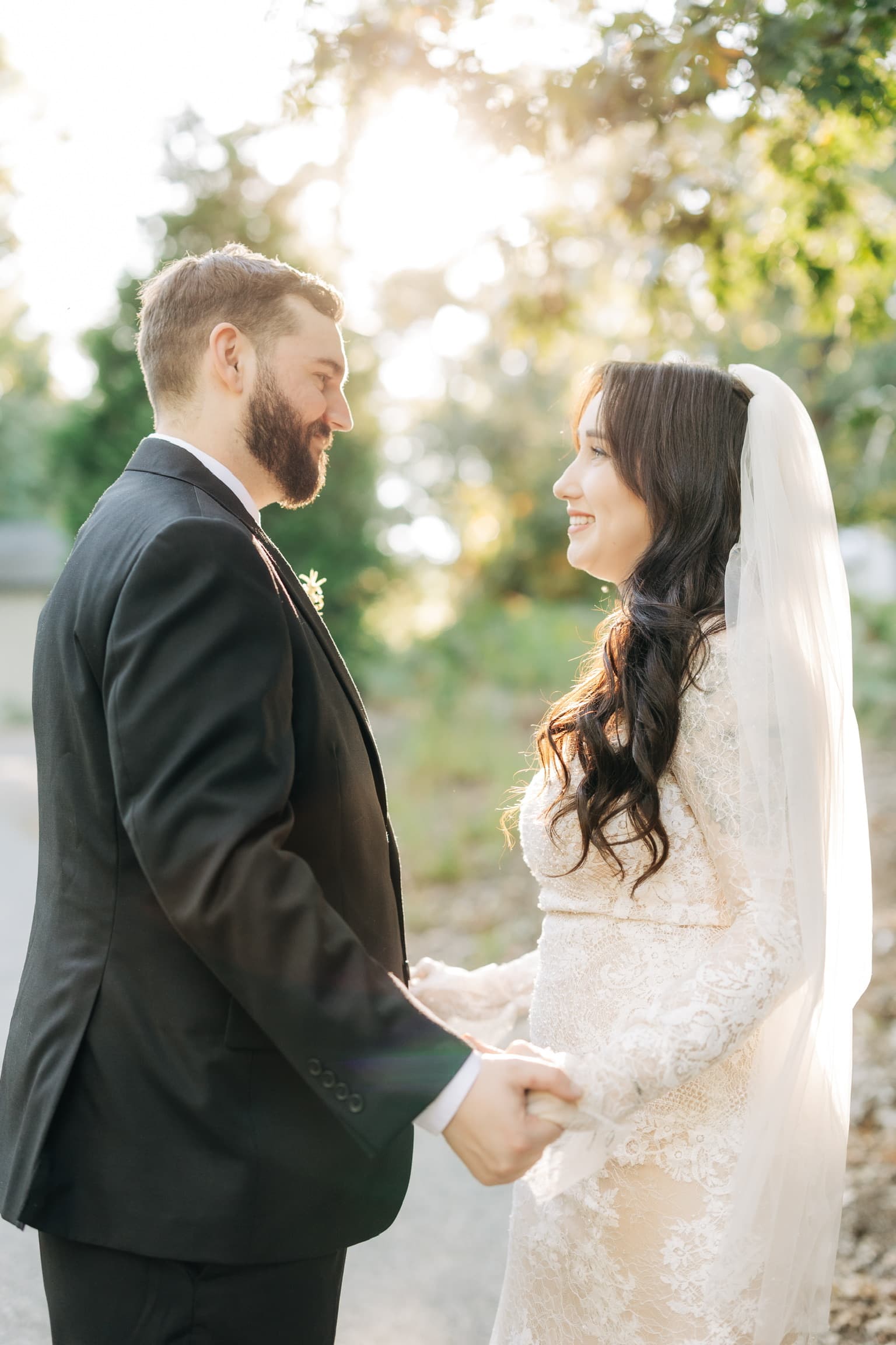 A couple photographed at Willow Woods Park — photograph 25