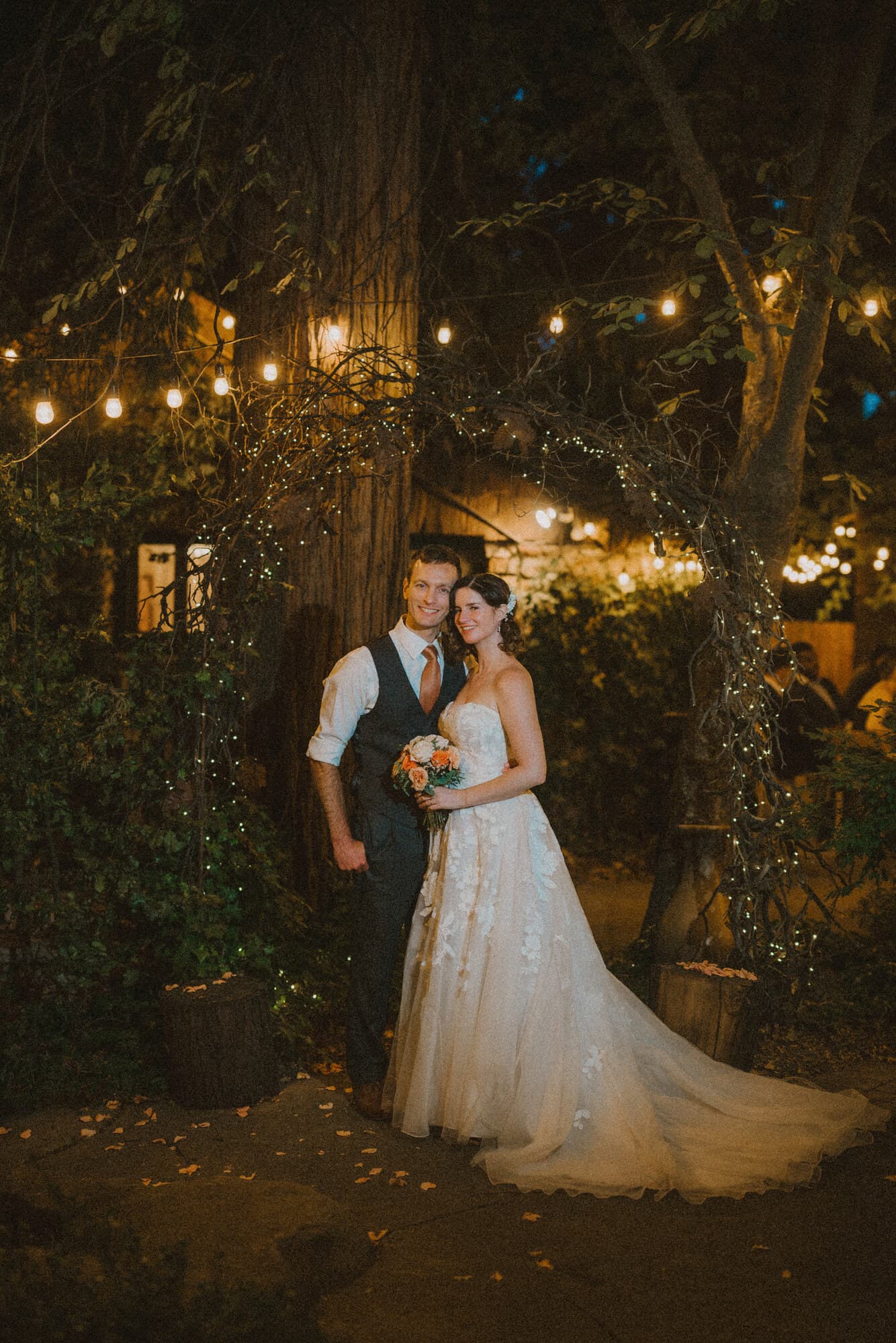 A couple photographed at Willow Woods Park — photograph 16