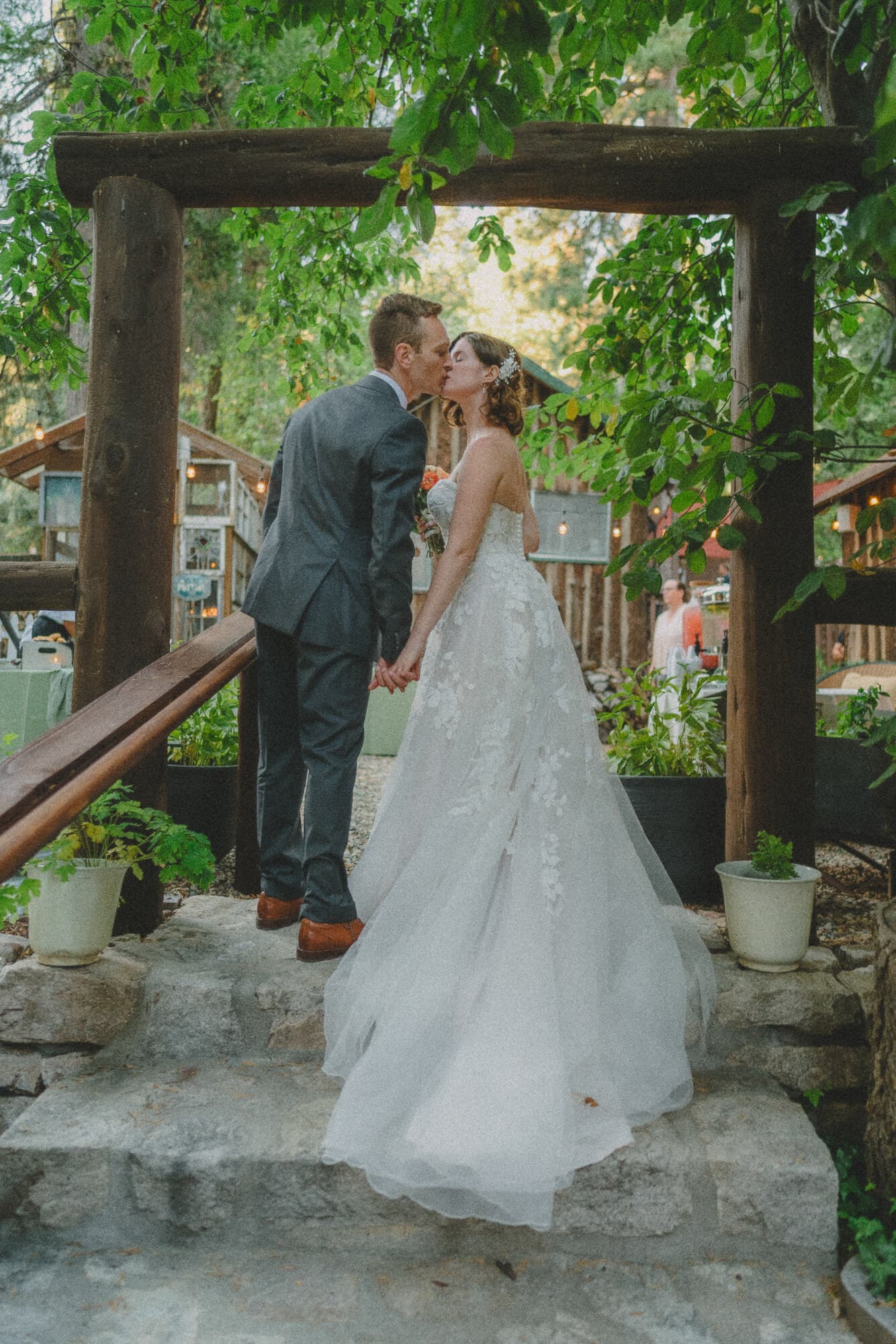 A couple photographed at Willow Woods Park — photograph 17